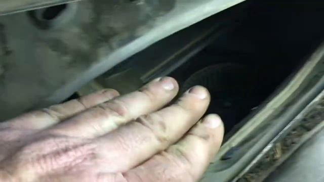 2002 Pontiac Grand Prix Cabin Air Filter Change! смотреть онлайн