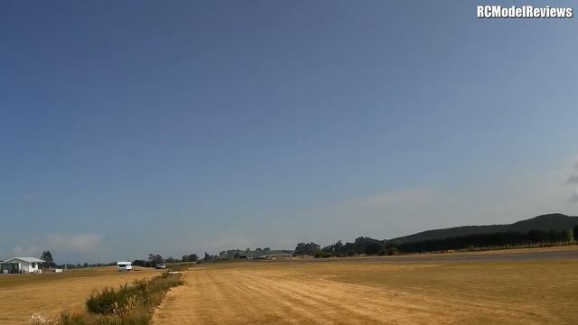 OMP S720 an RC plane that is touchy but fun to fly смотреть онлайн