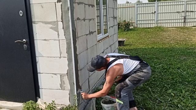 Дом мечты своими руками. Штукатурка котельной из газоблоков часть первая. смотреть онлайн