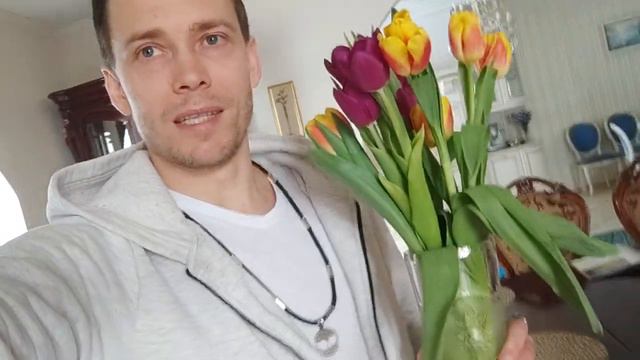 С 8 марта! Международным женским днём! Дышите счастьем, оно в воздухе, оно в мелочах. 08.03.2023 го смотреть онлайн