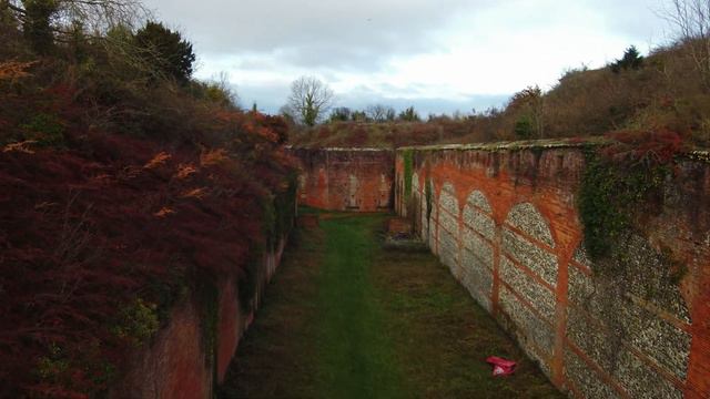 Drone flight around Fort Purbrook, Hubsan Zino 2 plus смотреть онлайн