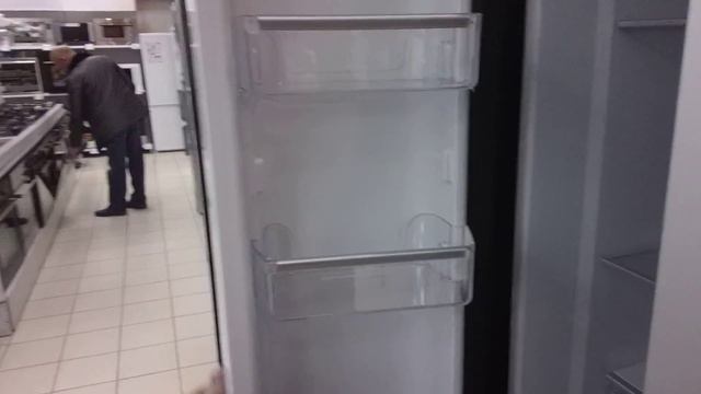 Холодильник HOTPOINTARISTON E4D AA B C смотреть онлайн