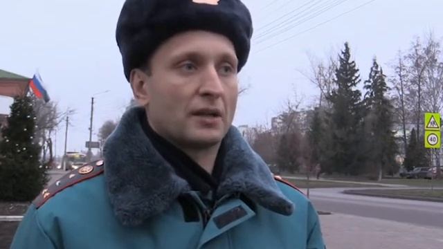 Пожарный Дед Мороз вручил подарки многодетным семьям смотреть онлайн