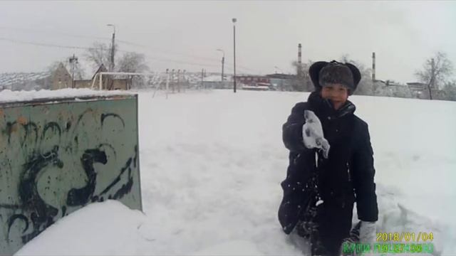 КРУЧУ САЛЬТУХИ С ДРУЗЬЯМИ (зимой) смотреть онлайн