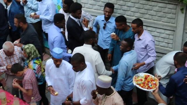 Мусульмани у Вінниці святкують Ід аль-Фітр смотреть онлайн