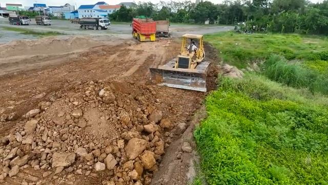 Full Project Week 1 !! Construction of river bridge By KOMATSU D58P Bulldozer Pushing Soil & Truc смотреть онлайн