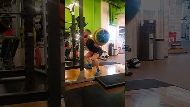 Приседания 140 на 20 смотреть онлайн