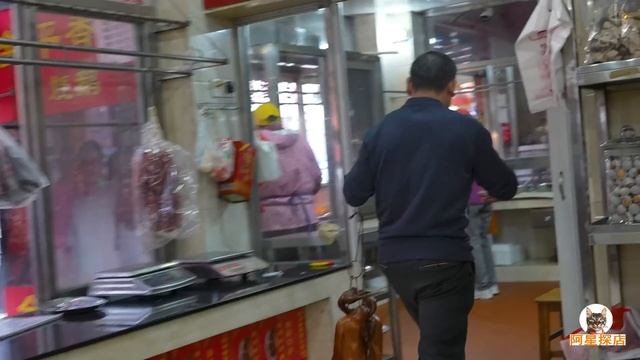 广东江门古井烧鹅，泥炉古法烧制，皮薄金黄酥脆，阿星吃江门腊肠Cantonese Cuisine Gujing Roast Goose in Jiangmen смотреть онлайн