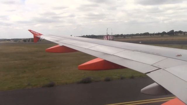 EasyJet Airbus A319 Approach And Landing At Berlin Schönefeld Airport SXF