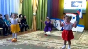 Танец с игрушками  2 мл. гр «Бусинки» МБДОУ № 1 «Светлячок» г. Топки