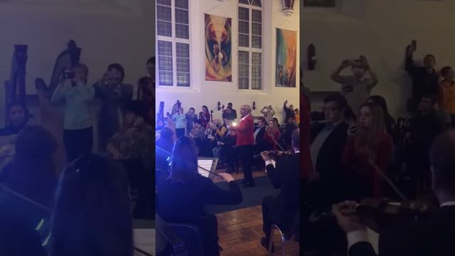 Н. Леонтович "Щедрик", A. Menken "My Christmas tree", аранжировки и дирижирование - М. Романова смотреть онлайн