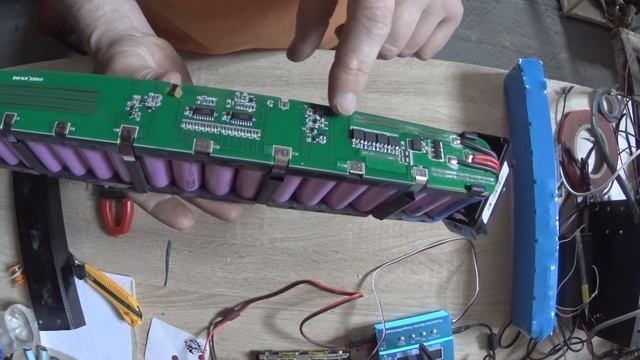 Самокат Frugal Cyber на ремонті смотреть онлайн