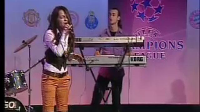 Alicia Keys - Keep On Falling смотреть онлайн