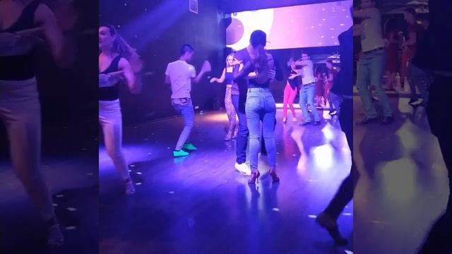 Павел Собирай и Дилара Давыдова. Сальса. смотреть онлайн