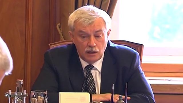 Мне кажется,или губер с глубокого похмелья?