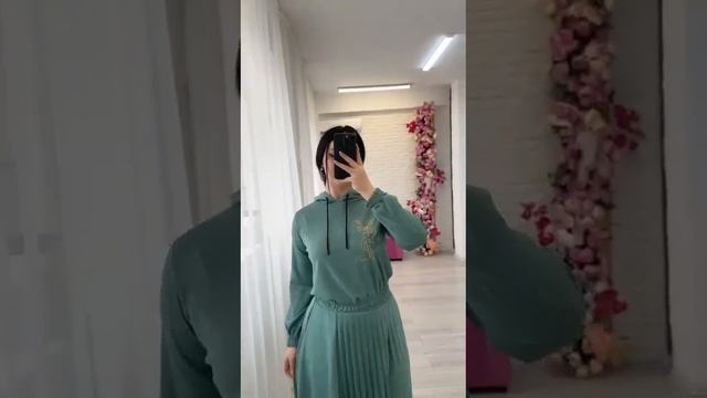 ?#NEW ❗?в наличии двойка свитшот+ юбка гофре ❤️?ткань: мраморный вильвет?размер: 42/44/46/48? смотреть онлайн