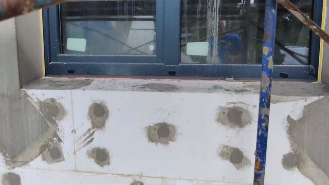 Очень насыщенный цвет фасада, декоративная штукатурка Ceresit CT174 1,5мм RAL 7016 на фасадах СФТК смотреть онлайн