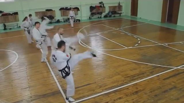 Торнадо в Энергетике весна 2015 (MVI 1710 H264 RM10)