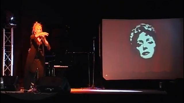 Poline de Peretti Medley Edith Piaf смотреть онлайн
