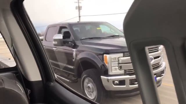 L5P duramax vs 2017 ford power stroke смотреть онлайн