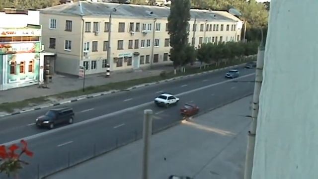 Ретроавтомобиль - инвалидная мотоколяска СЗД, видео 2 смотреть онлайн