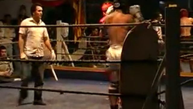 Muay Thai - Toni vs Aurel (Samay Mai) смотреть онлайн