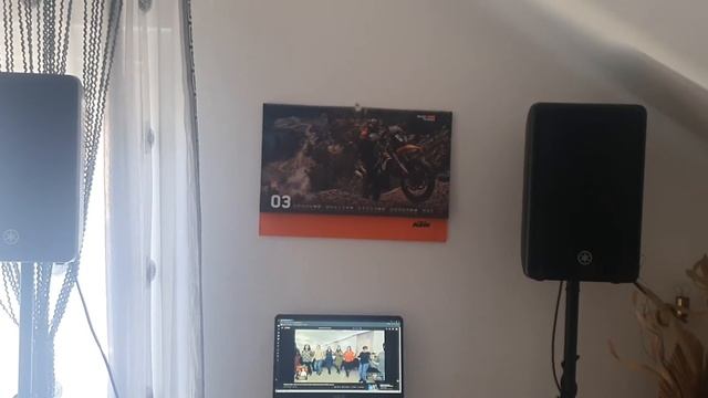 o mica proba de sunet la doua boxe yamaha DBR10 (Andrada Dinca dacă tu nai fi) смотреть онлайн