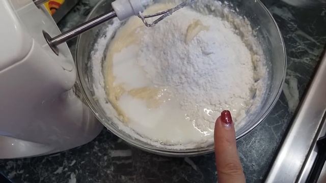 Цветные капкейки на 23 февраля! Не просто ванильные,а нежные и сочные))) смотреть онлайн