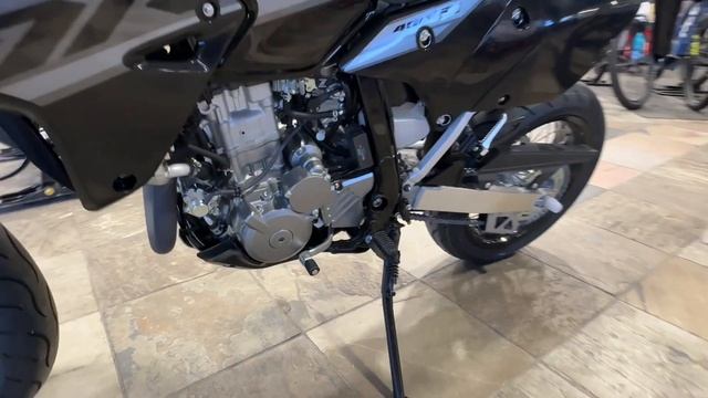 2024 SUZUKI DR-Z 400 SUPERMOTO смотреть онлайн