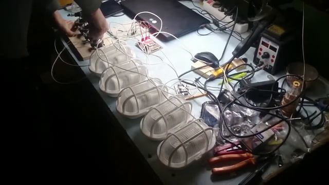 Секретный код в задаче с тумблерами и лампами. Головоломки в квест. смотреть онлайн