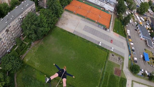 BUNGEE KRAKÓW - JUMPING BACKWARDS смотреть онлайн