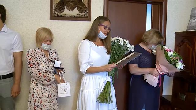 (12+) Полвека рука об руку. Секреты счастья семьи Осиповых смотреть онлайн