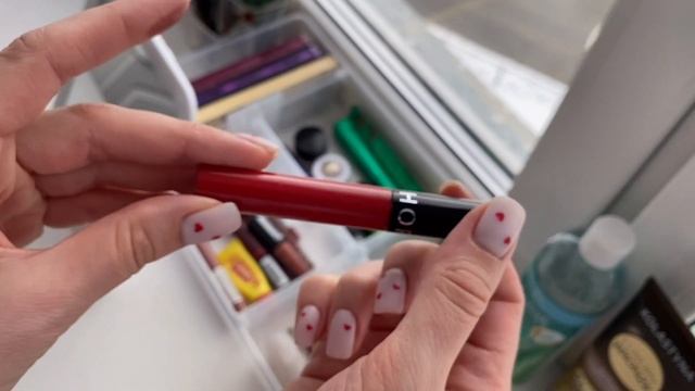 ВЕСЕННЕЕ РАСХЛАМЛЕНИЕ?Выбрасываю косметику + Косметичка на весну смотреть онлайн