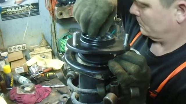 Установка пневмобаллонов в стойку S+ 135*85*25 смотреть онлайн