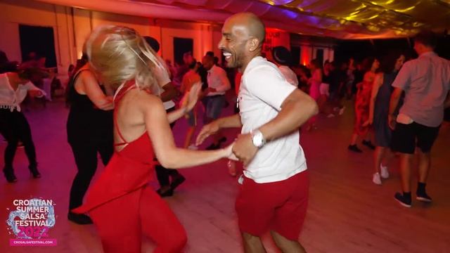 Osbanis & Edyta - salsa social dancing | Croatian Summer Salsa Festival 2022 (Rovinj) смотреть онлайн