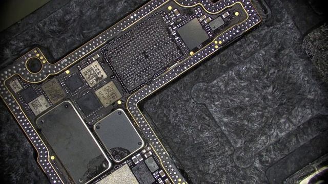 iPhone 12 mini нет сети 17.06. смотреть онлайн