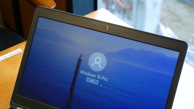 4 Chiếc Laptop Ultrabook "Tốt Nhất" dưới 10 triệu đồng - LaptopAZ.vn | LAPTOP AZ смотреть онлайн