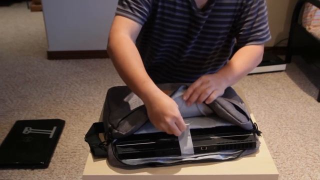 This $30 17.3 inch Kalidi Laptop Bag is Perfect for AlienWare 17 R4 смотреть онлайн