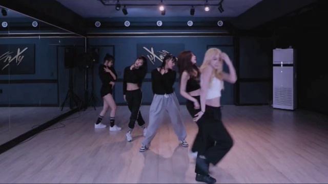 Craxy (크랙시) - 'Poison Rose' - Mirrored Dance Practice [4K]