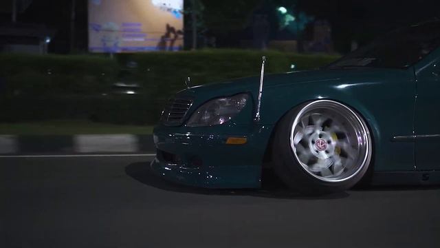 CAMBERGANG || ROLLIN LOW MERCEDES-BENZ S-CLASS W220 S320L STATIC || SHORT FILM #2 смотреть онлайн