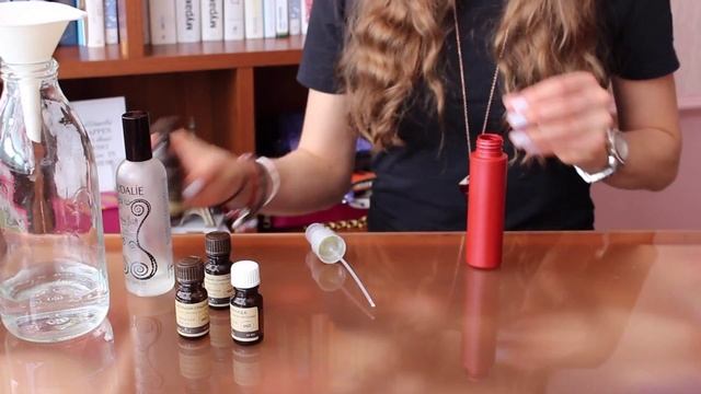 DIY: Освежающий тоник для лица смотреть онлайн
