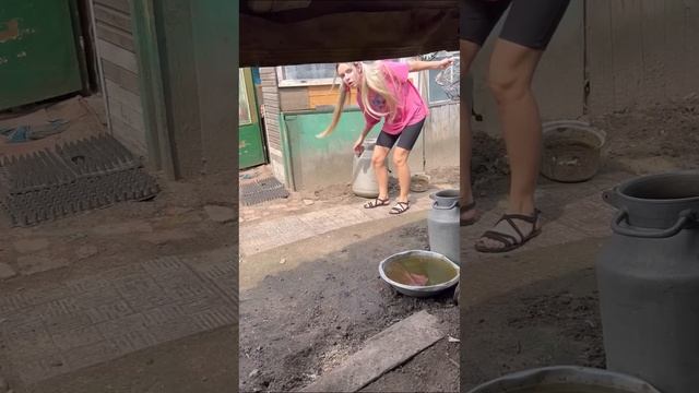 Света и монстры в деревне! Часть 2! Страшилки от Светы #shorts #amymyr смотреть онлайн