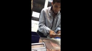 Дайте че нибудь попить , пожалуйста