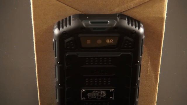 Hummer H5 - Недорогой защищенный смартфон от Hummer