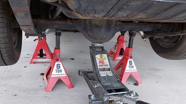 installing KYB GAs-A- Just rear shocks on a 72 mustang convertible смотреть онлайн