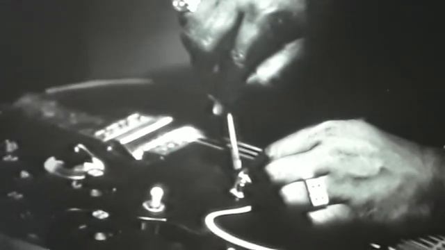 BB King describes how he named his guitar Lucille смотреть онлайн