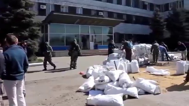 Константиновка Ополченцы ДНР захватили исполком и милицию смотреть онлайн