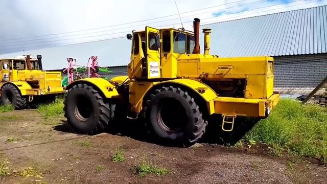 К-700 Кировец экспресс-обзор от Ваграма Папикяна смотреть онлайн