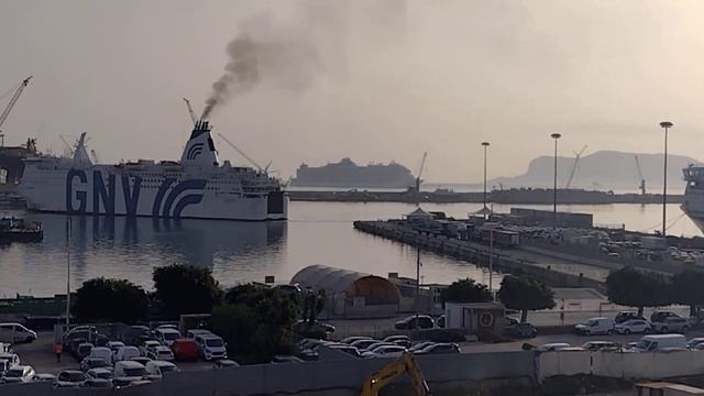Я долго тебя ждал (MSC Seashore приходит в Палермо) смотреть онлайн