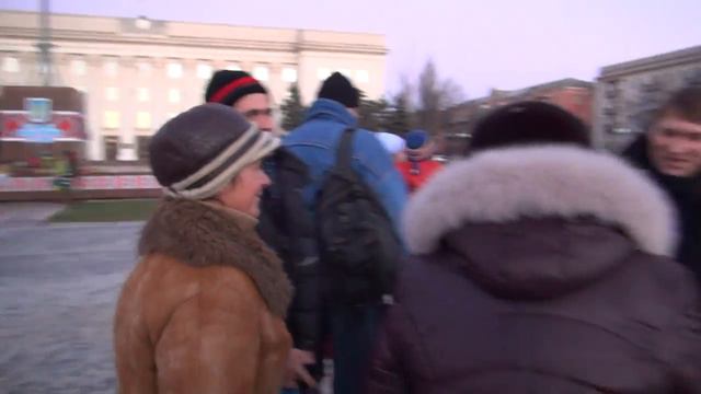 Waiting for a bus to Kiev.part 1/ В ожидании автобуса на Киев.часть 1 смотреть онлайн